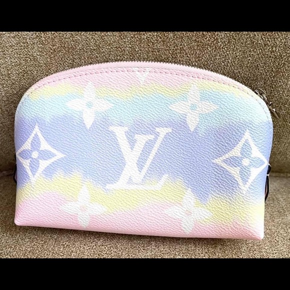 Pouch - Picture 4 of 9